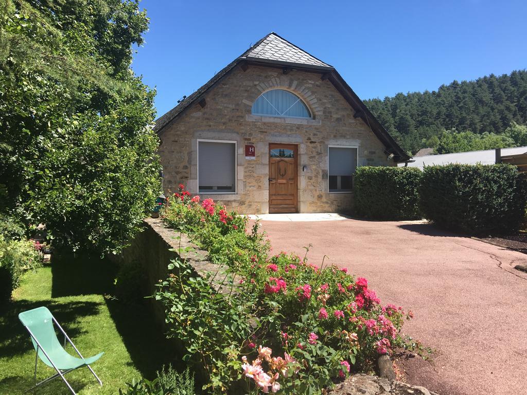 Hotel & Spa Rodier Campagnac  Bagian luar foto